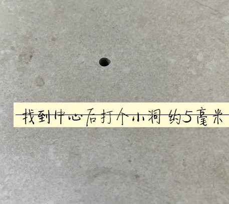 铜陵瓷砖空鼓维修公司专业解答在瓷砖铺贴过程中，如果砂料搅拌不均匀，将会带来以下问题